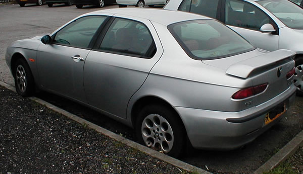 Breaking Alfa Romeo 156 for parts and spares